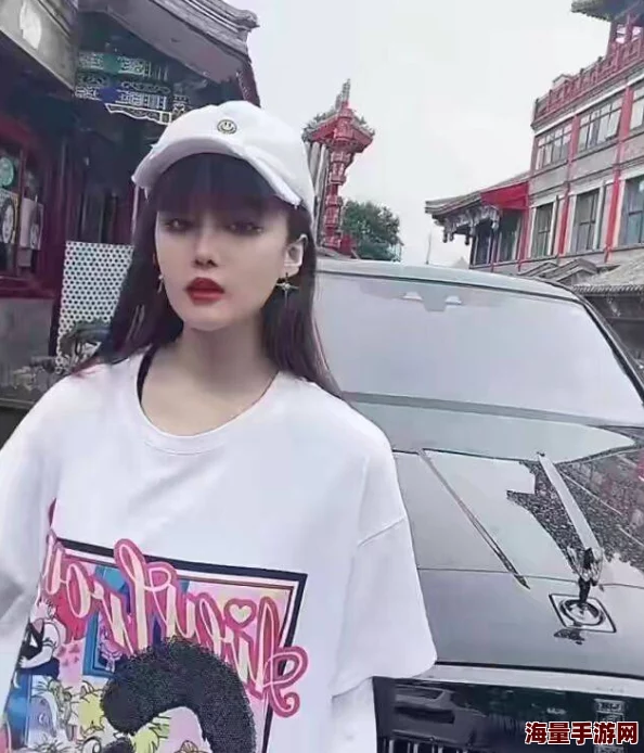 她也啪97在线视频：最新热门视频引发网友热议，背后隐藏的故事让人深思！