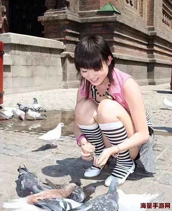 张筱雨扒开大腿无遮挡，展现独特魅力与艺术表现的完美结合，引发观众热议与思考