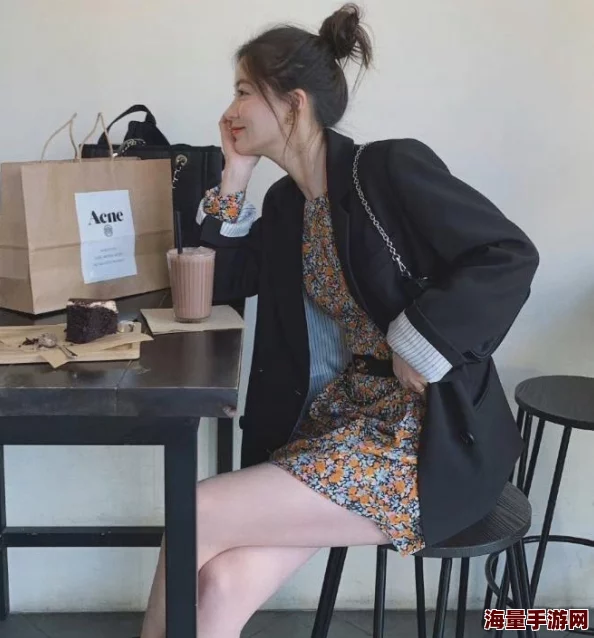 性娇小xxxx：如何在职场中展现自信与魅力，打破身高限制的偏见与挑战
