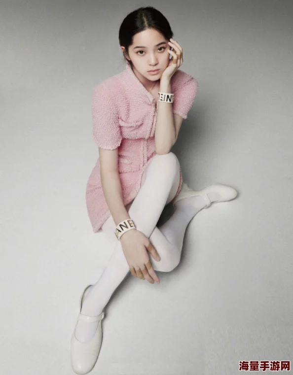 黄色性感美女丝袜*丝袜润滑足交,最新动态:这位模特在社交媒体上分享了她的时尚搭配和个人生活,引发热议 黄色性感美女丝袜*丝袜润滑足交,最新动态:这位模特在社交媒体上分享了她的时尚搭配和个人生活,引发热议