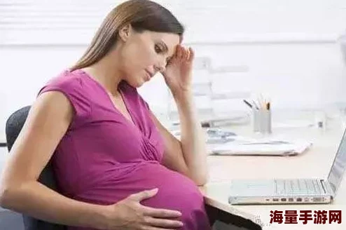 与乱淫孕妇孕交小说引发网友热议，许多人对其内容表示不满，认为应加强对低俗作品的监管