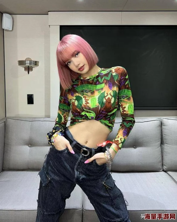 EB韩国女rapper新单曲发布，强势回归引发热议，粉丝期待值飙升！