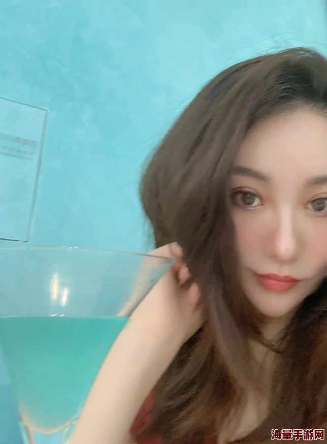 从多角度看沈娜娜和夏晴子的合作历程及其背后的深层影响