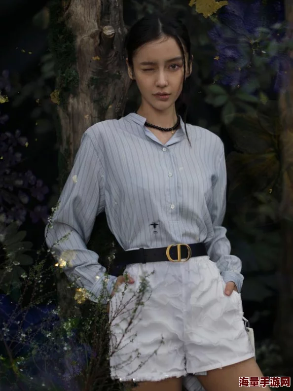 美女美女大片黄a大片:最新动态揭示了这一系列作品在视觉艺术和文化影响力方面的深远意义,引发广泛讨论 美女美女大片黄a大片:最新动态揭示了这一系列作品在视觉艺术和文化影响力方面的深远意义,引发广泛讨论