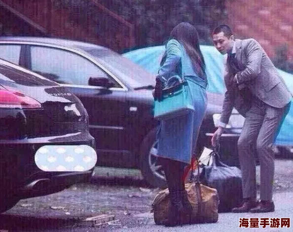 在公车上偶遇两个极品处女，展开一场意外的浪漫小说之旅