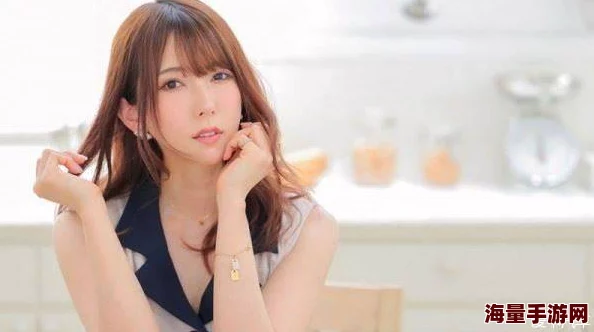 日本夏冰寒说：波多野结衣作品在线：最新动态更新，提供更多精彩内容与观看选择，满足粉丝的期待与需求