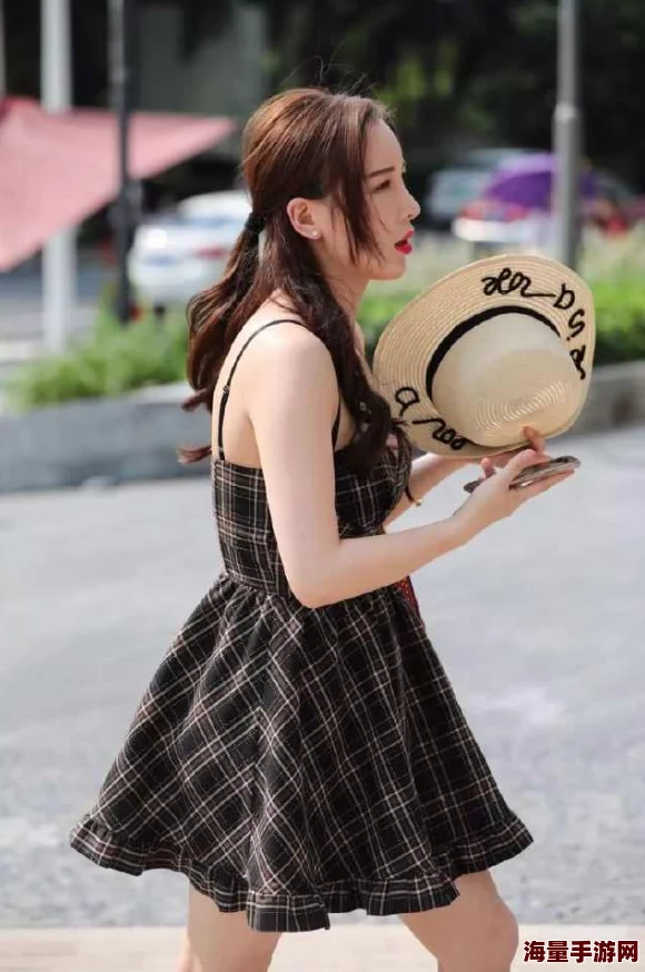 亚洲美女中文字幕：最新动态展示了多位亚洲女性在时尚、影视等领域的精彩表现与成就，吸引了众多观众的关注