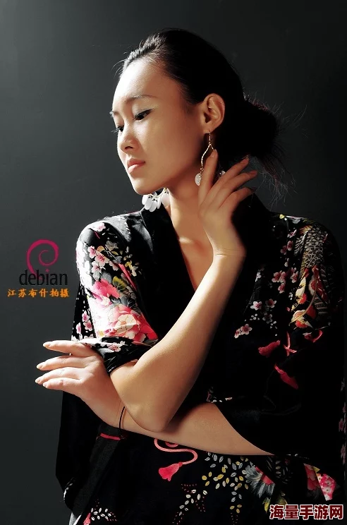 秋霞国产精品画质修复版已上线新增花絮和导演访谈 秋霞国产精品画质修复版已上线新增花絮和导演访谈