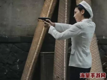 卧底女侠深入敌穴身份暴露危机重重 卧底女侠深入敌穴身份暴露危机重重