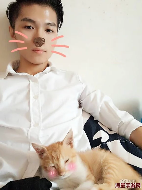 新chinese中国小帅gay据说喜欢穿粉色衬衫和养猫人士 新chinese中国小帅gay据说喜欢穿粉色衬衫和养猫人士