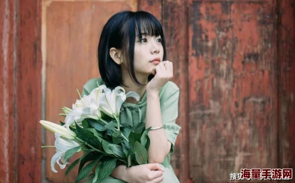 白娜马洁网友称其气质清新脱俗引人注目 白娜马洁网友称其气质清新脱俗引人注目