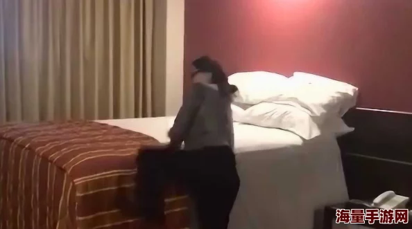 帅哥和美女上床曝光酒店房间号及入住时间引发网友热议 帅哥和美女上床曝光酒店房间号及入住时间引发网友热议