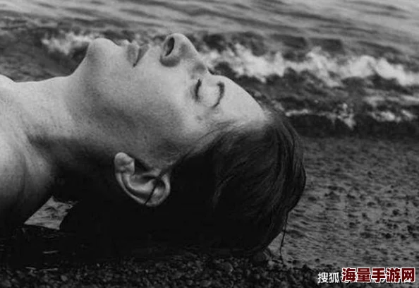 欧美与动交ZoZ0z为什么它对人性的深刻探索和对社会现实的反思引起了强烈共鸣 欧美与动交ZoZ0z为什么它对人性的深刻探索和对社会现实的反思引起了强烈共鸣