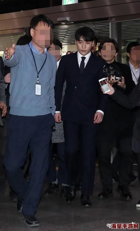 男生说我是天生的炮架子AI情感分析识别网络言语暴力成2025热门话题 男生说我是天生的炮架子AI情感分析识别网络言语暴力成2025热门话题