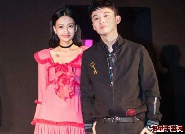 光遇红色发卡怎么搭配_红色发卡奶奶发型搭配推荐